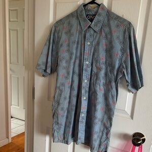 Vintage Ono Light Blue Short-Sleeve Button-Down Shirt with Subtle Pink Pattern